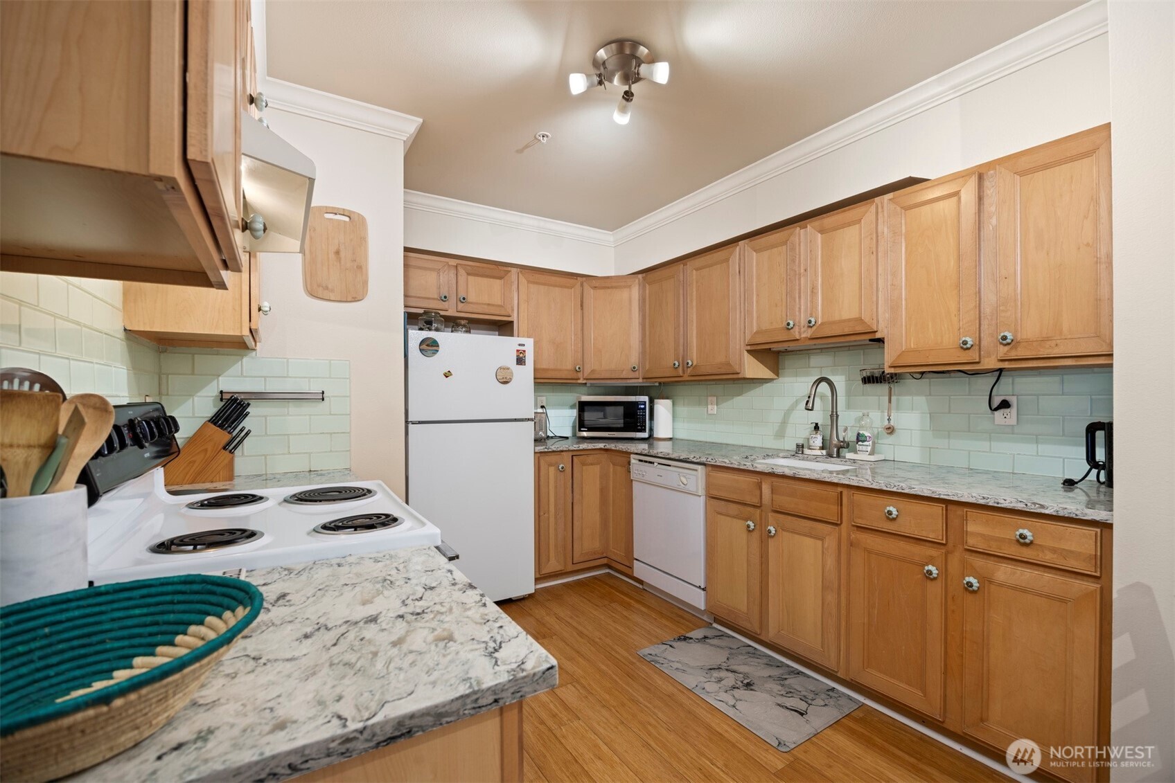 1001 North State Street, Unit 209 Bellingham, WA 98225 - Photo 8 of 33