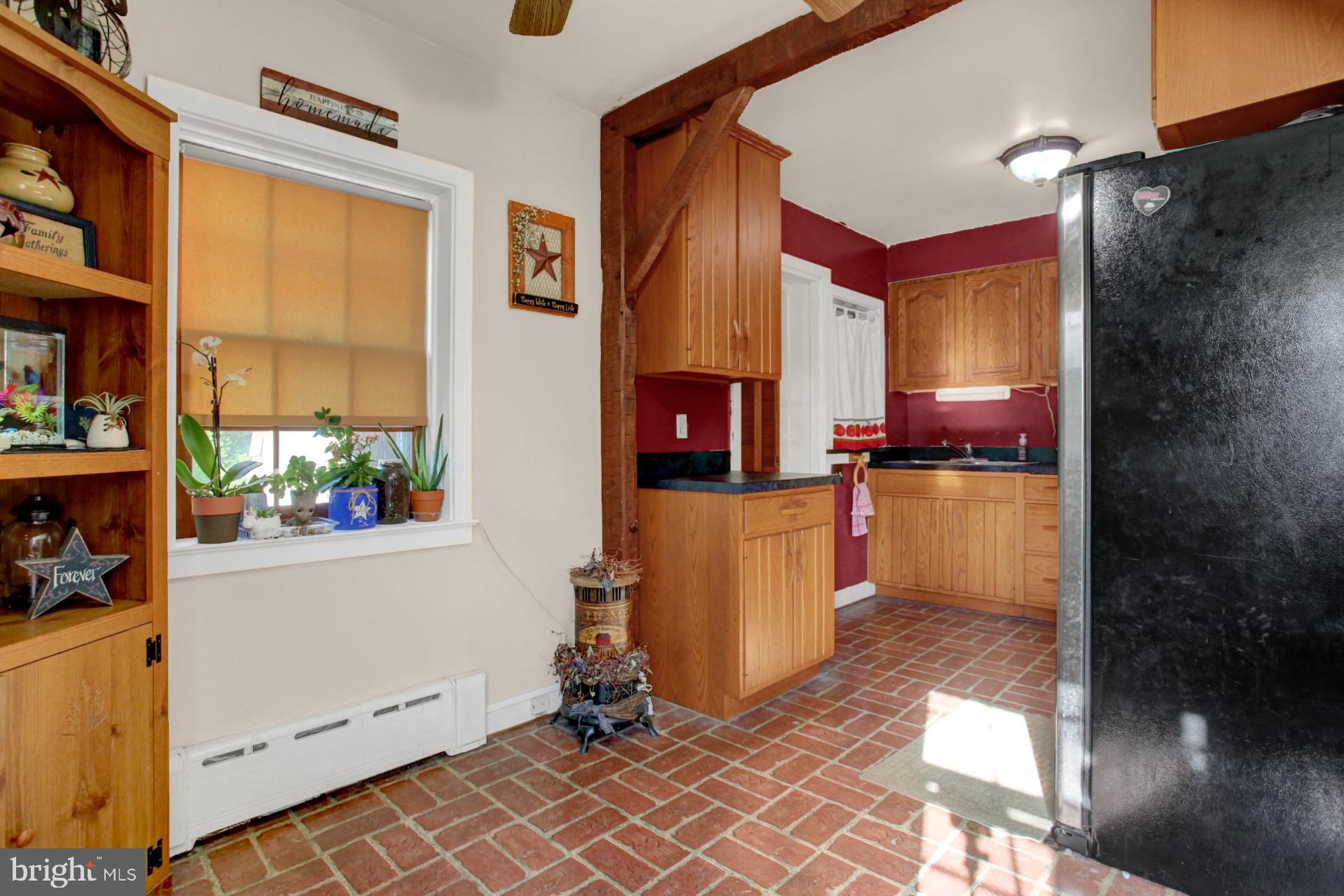 4701 Oley Turnpike Road Reading, PA 19606 - Photo 7 of 38