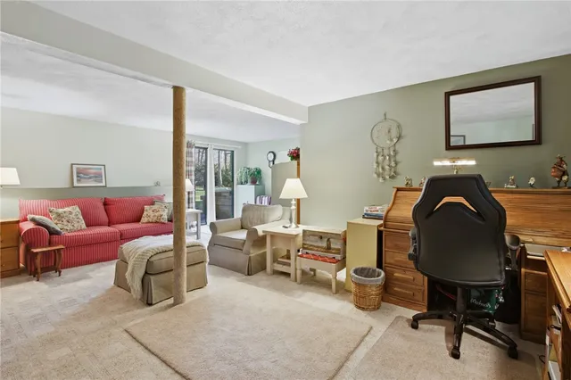 $650,000 | 11 Wendy Lane, South Kingstown, RI 02879