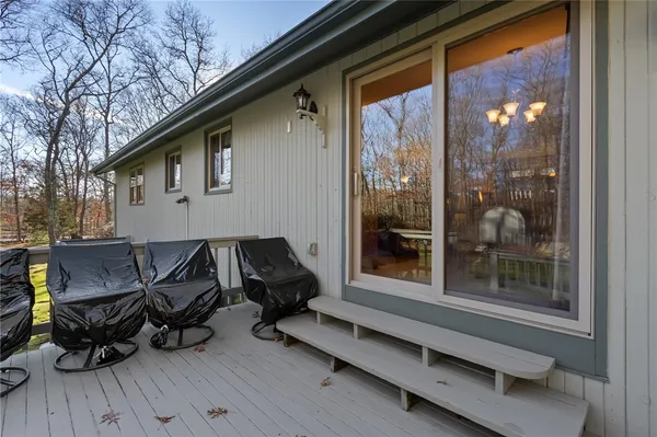 $630,000 | 11 Wendy Lane, South Kingstown, RI 02879