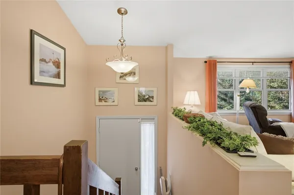 $630,000 | 11 Wendy Lane, South Kingstown, RI 02879