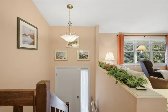 $650,000 | 11 Wendy Lane, South Kingstown, RI 02879