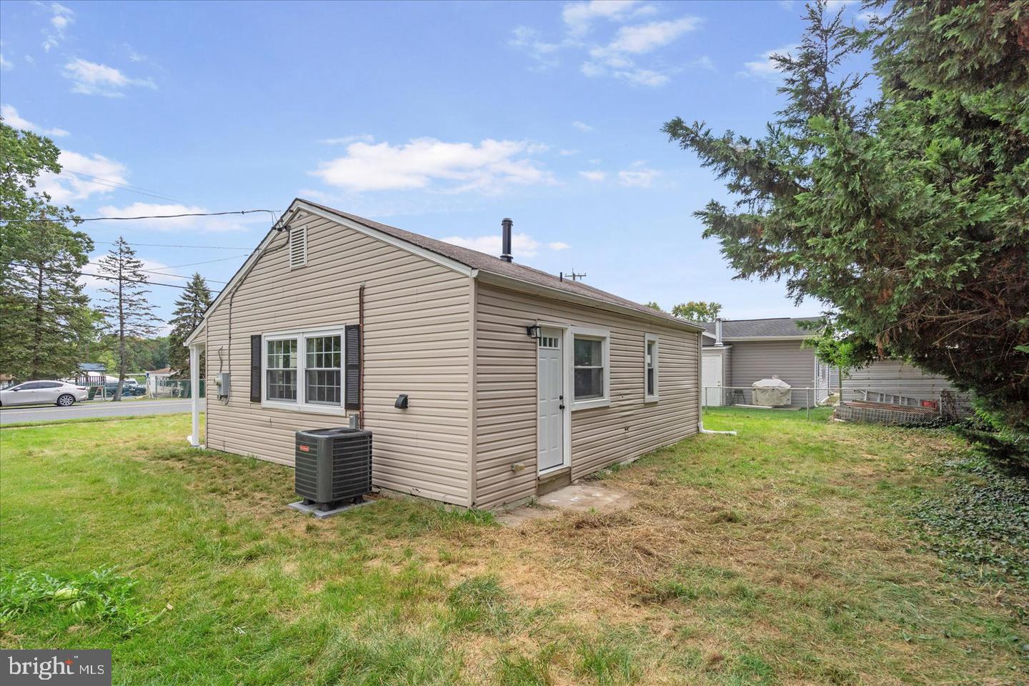 1306 Wilson Point Road Middle River, MD 21220 - Photo 4 of 22