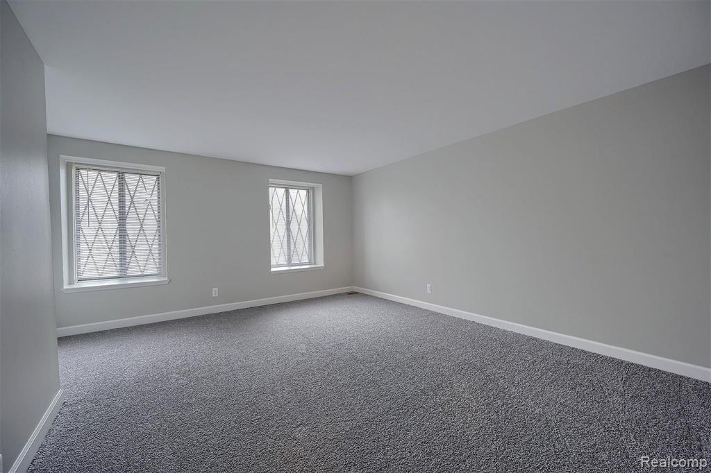 3116 Summers Road Keego Harbor, MI 48320 - Photo 13 of 25