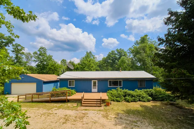 $189,900 | 925 South High Bridge Road, Wellston, MI 49689