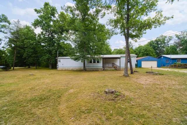 $189,900 | 925 South High Bridge Road, Wellston, MI 49689