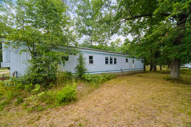 $189,900 | 925 South High Bridge Road, Wellston, MI 49689