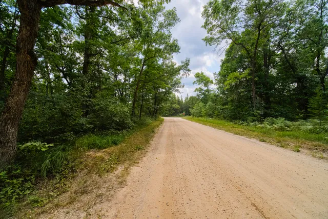 $189,900 | 925 South High Bridge Road, Wellston, MI 49689