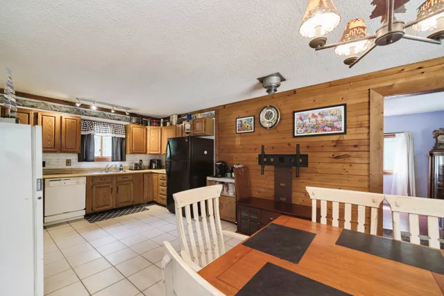 $189,900 | 925 South High Bridge Road, Wellston, MI 49689