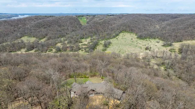 $799,000 | 8616 Fisher Road, Hanover, IL 61041