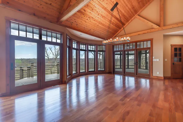 $799,000 | 8616 Fisher Road, Hanover, IL 61041