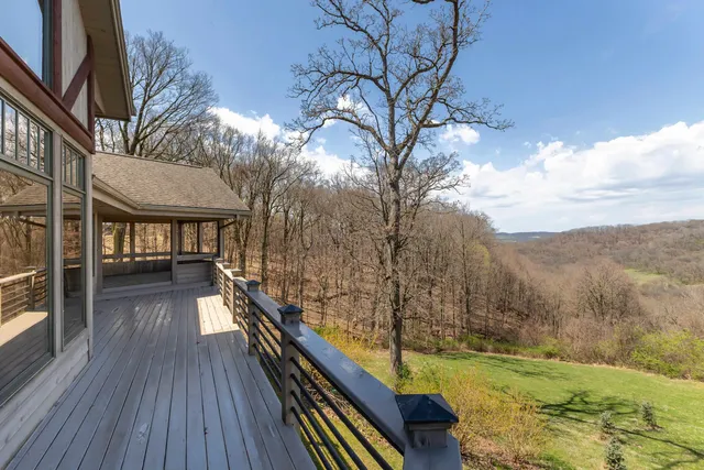 $799,000 | 8616 Fisher Road, Hanover, IL 61041