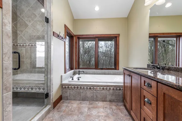 $799,000 | 8616 Fisher Road, Hanover, IL 61041