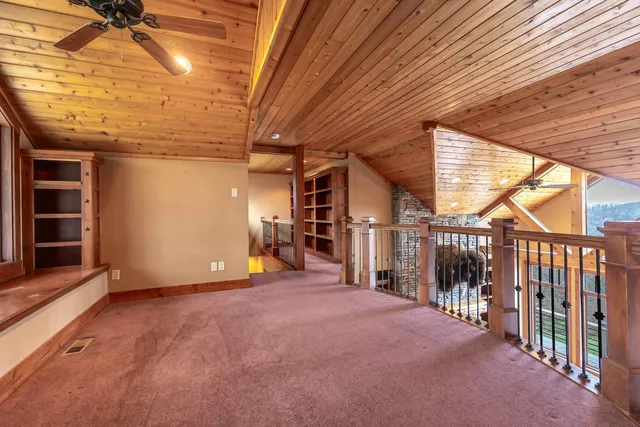 $799,000 | 8616 Fisher Road, Hanover, IL 61041