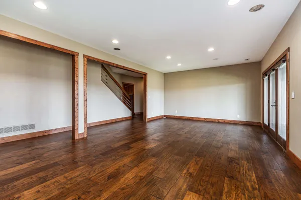 $799,000 | 8616 Fisher Road, Hanover, IL 61041