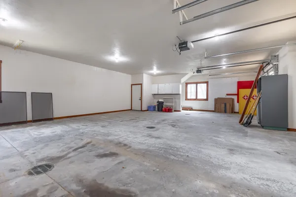 $799,000 | 8616 Fisher Road, Hanover, IL 61041