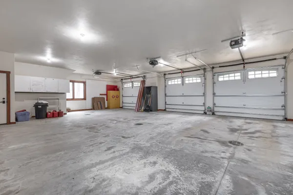 $799,000 | 8616 Fisher Road, Hanover, IL 61041