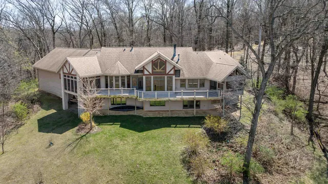 $799,000 | 8616 Fisher Road, Hanover, IL 61041