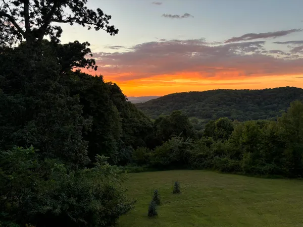 $799,000 | 8616 Fisher Road, Hanover, IL 61041