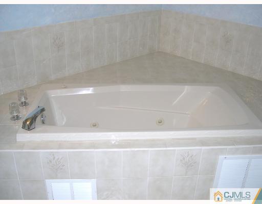275 Nebula Road Piscataway, NJ 08854 - Photo 8 of 10