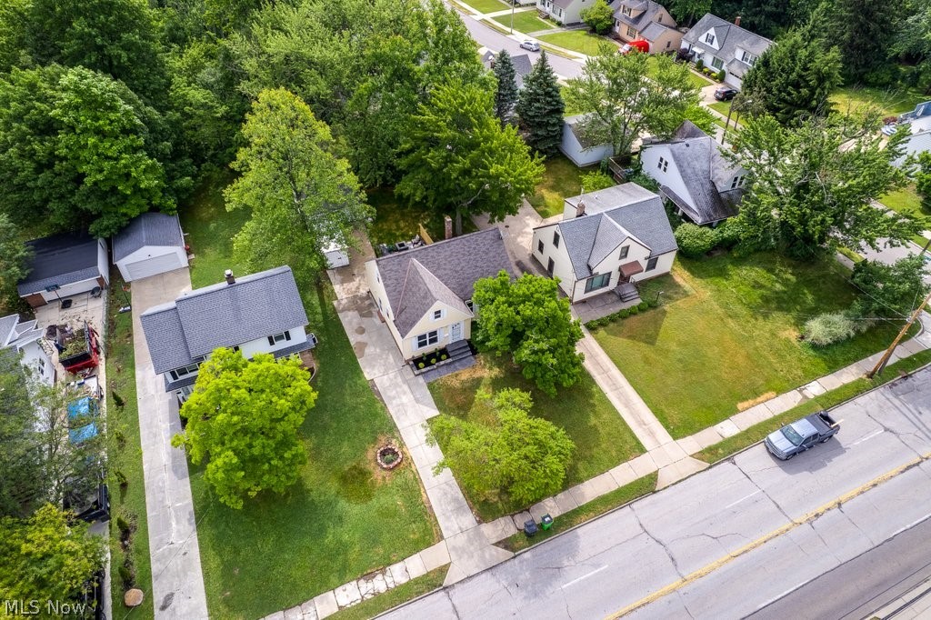 1691 South Green Road Cleveland, OH 44121 - Photo 32 of 35