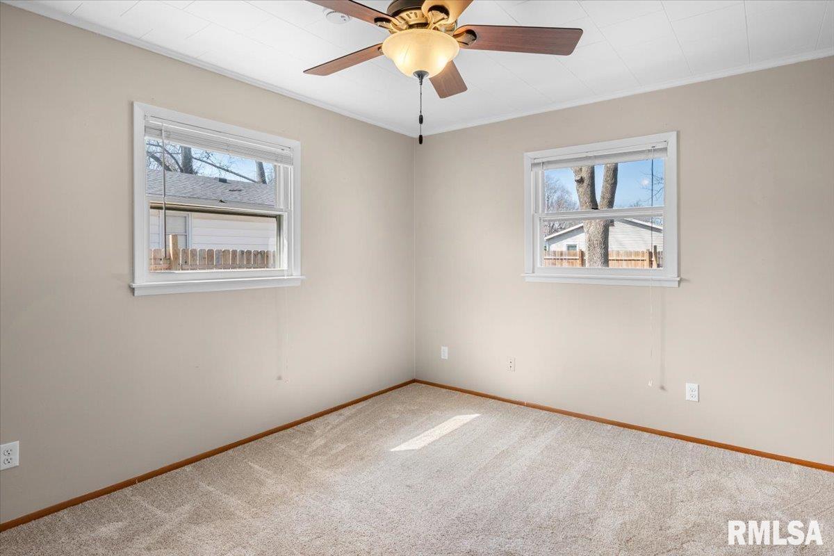 705 North Locust Street Litchfield, IL 62056 - Photo 15 of 32 Gallery Image 15