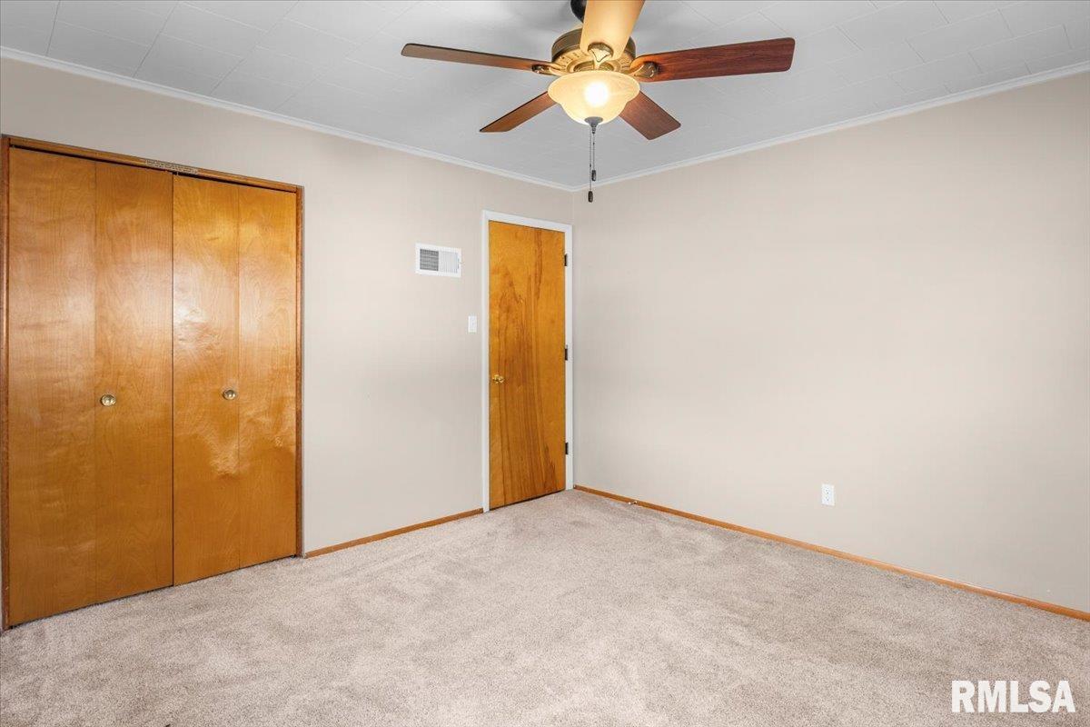 705 North Locust Street Litchfield, IL 62056 - Photo 20 of 32 Gallery Image 20