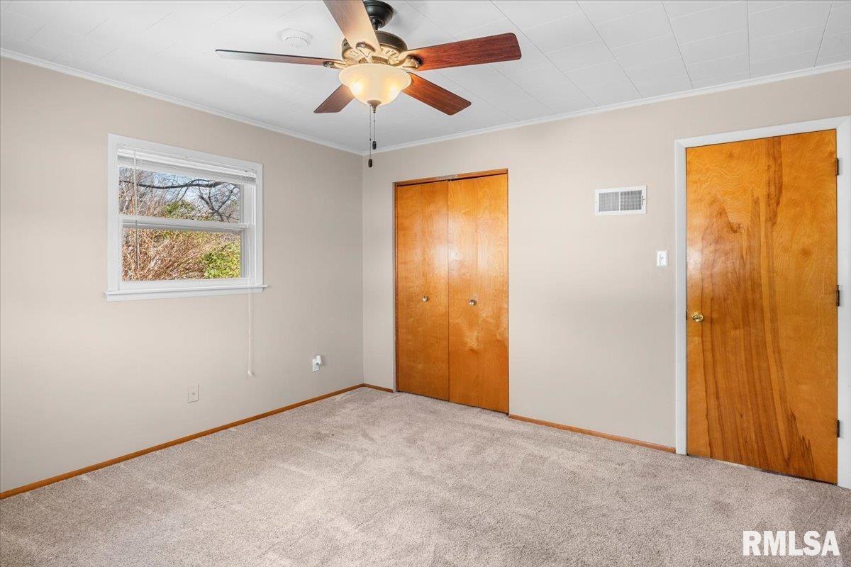 705 North Locust Street Litchfield, IL 62056 - Photo 21 of 32 Gallery Image 21