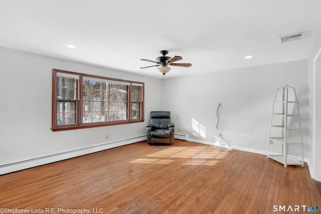 $499,900 | 77 Pinebrook Circle, Guilford, CT 06437