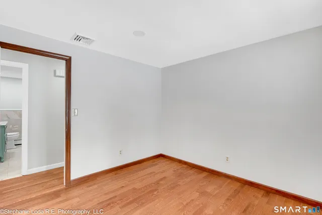 $499,900 | 77 Pinebrook Circle, Guilford, CT 06437