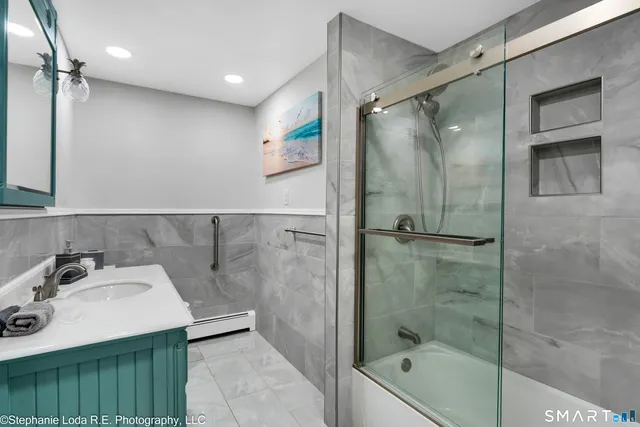 $499,900 | 77 Pinebrook Circle, Guilford, CT 06437