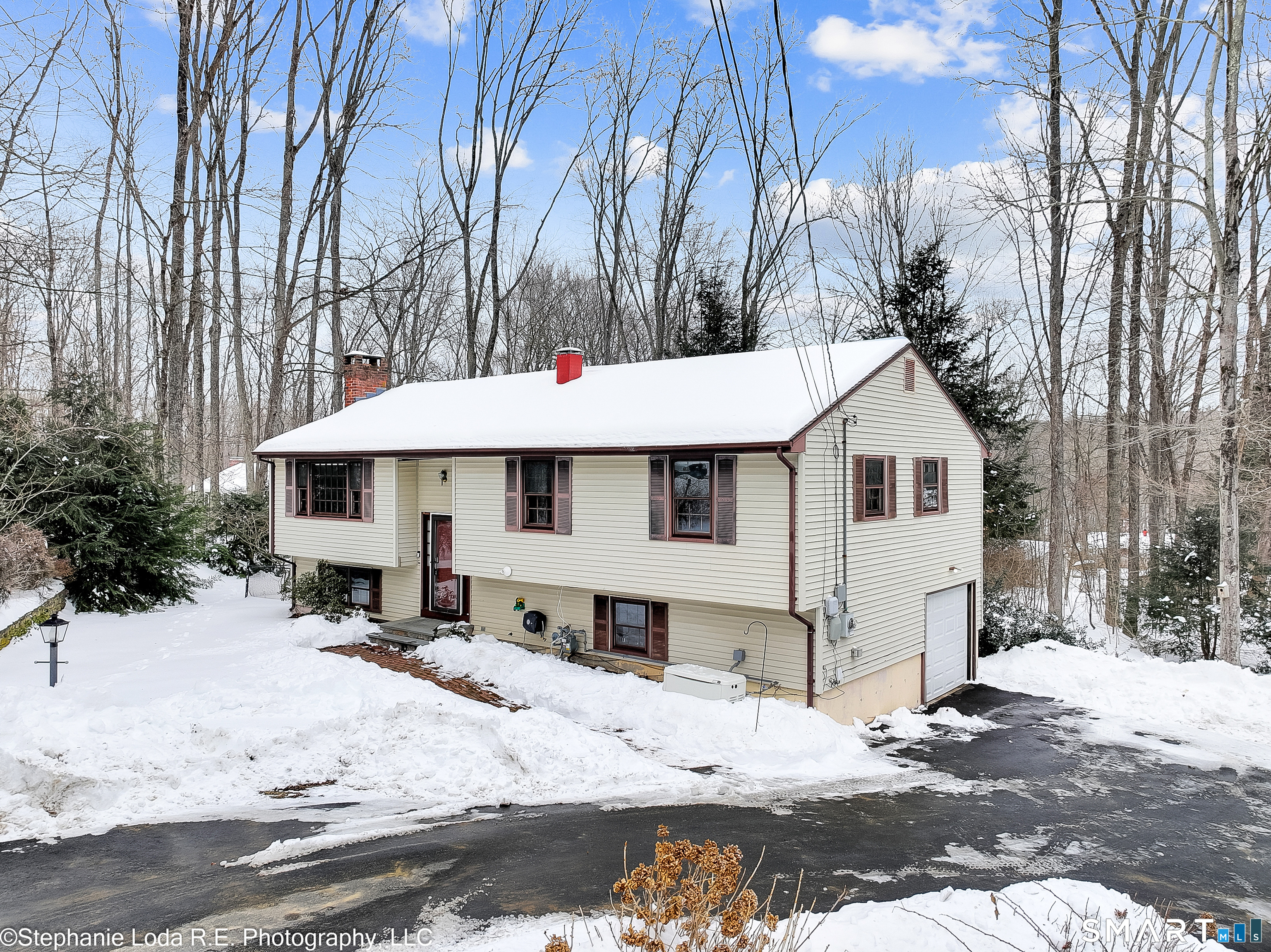 77 Pinebrook Circle Guilford, CT 06437 - Photo 4 of 39