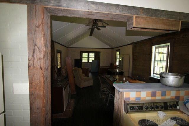 5046 Peach Bottom Road Independence, VA 24348 - Photo 10 of 13