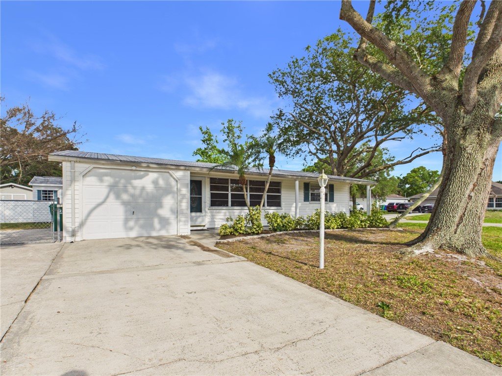741 Smith Street Sebastian, FL 32958 - Photo 2 of 17