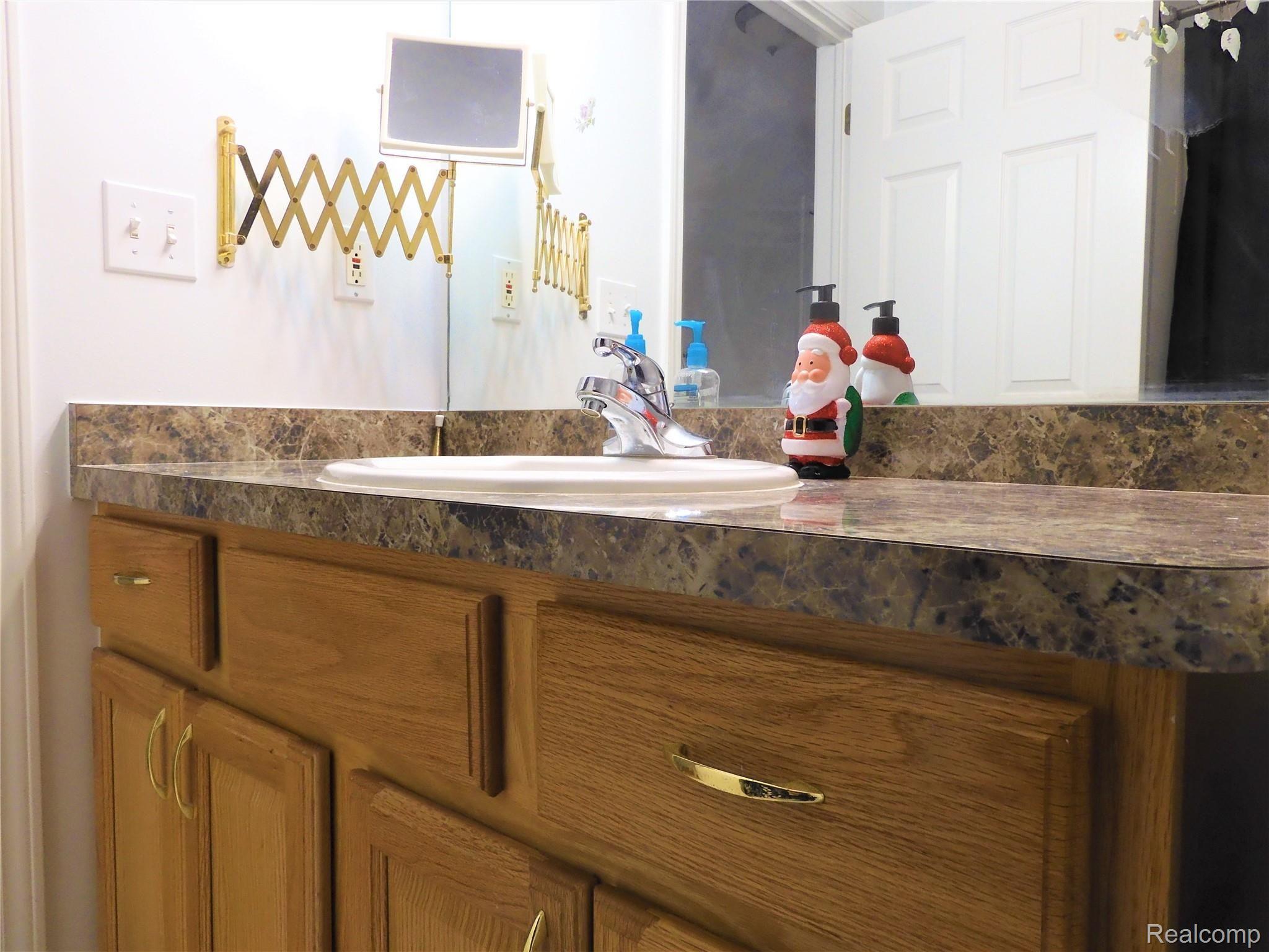 33480 Utica Road Fraser, MI 48026 - Photo 16 of 31 16 Guest Bathoom Vanity.JPG