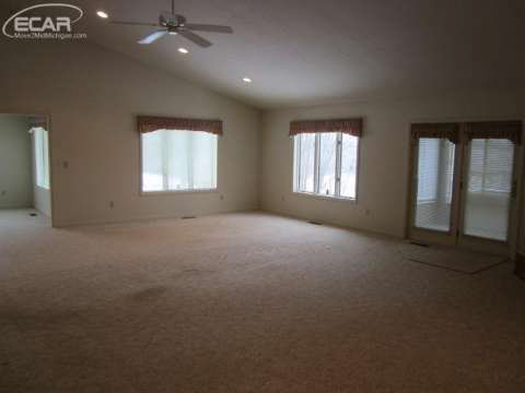 8538 North Seymour Road Flushing, MI 48433 - Photo 6 of 27 20427135-5.JPG