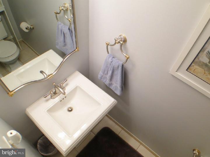 804 Roelofs Road Yardley, PA 19067 - Photo 14 of 25 Master Bathroom