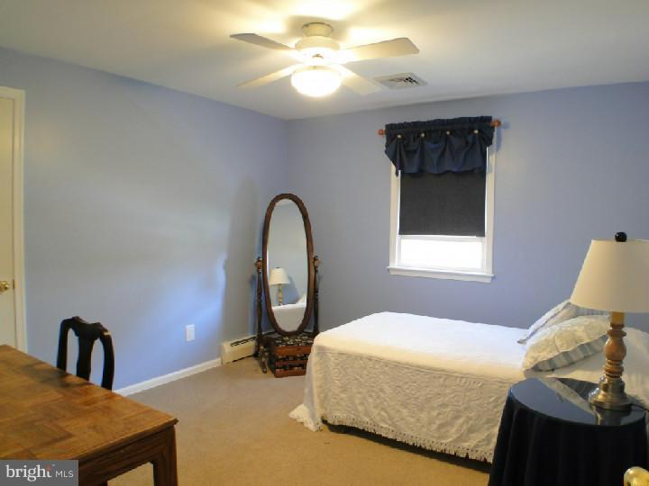 804 Roelofs Road Yardley, PA 19067 - Photo 16 of 25 Bedroom 3