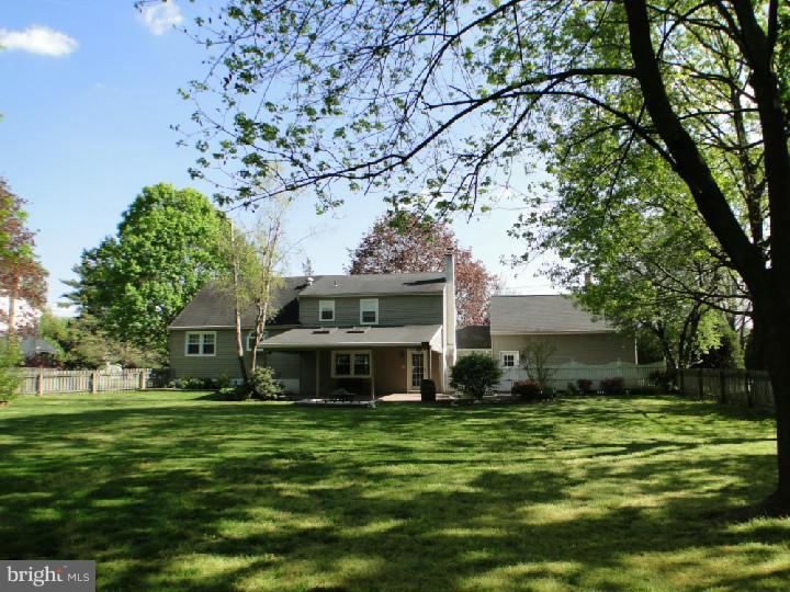 804 Roelofs Road Yardley, PA 19067 - Photo 24 of 25 Back Yard