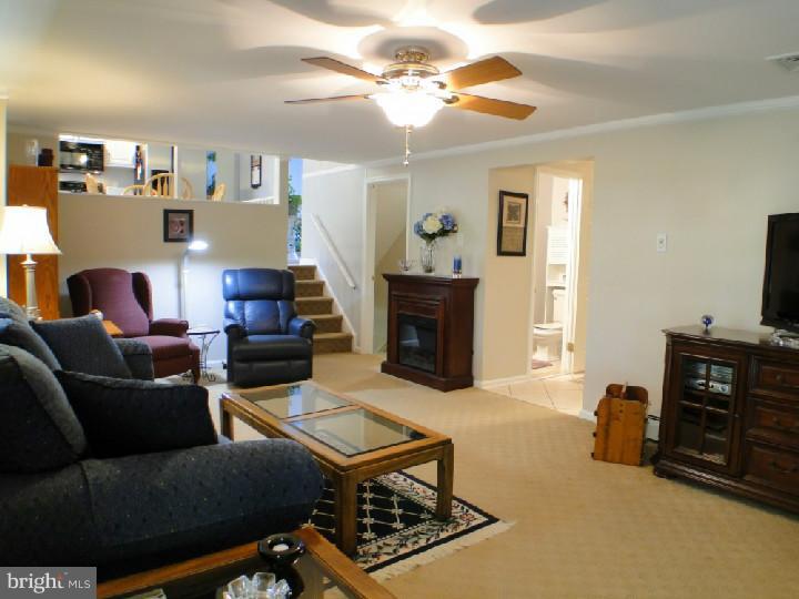 804 Roelofs Road Yardley, PA 19067 - Photo 9 of 25 Family Room