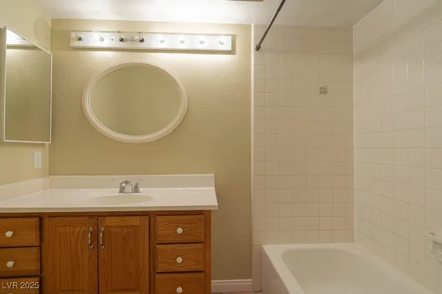 $1,650 | 1400 Santa Margarita Street, Unit B, Las Vegas, NV 89146