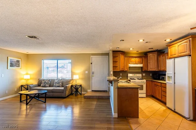 $1,650 | 1400 Santa Margarita Street, Unit B, Las Vegas, NV 89146