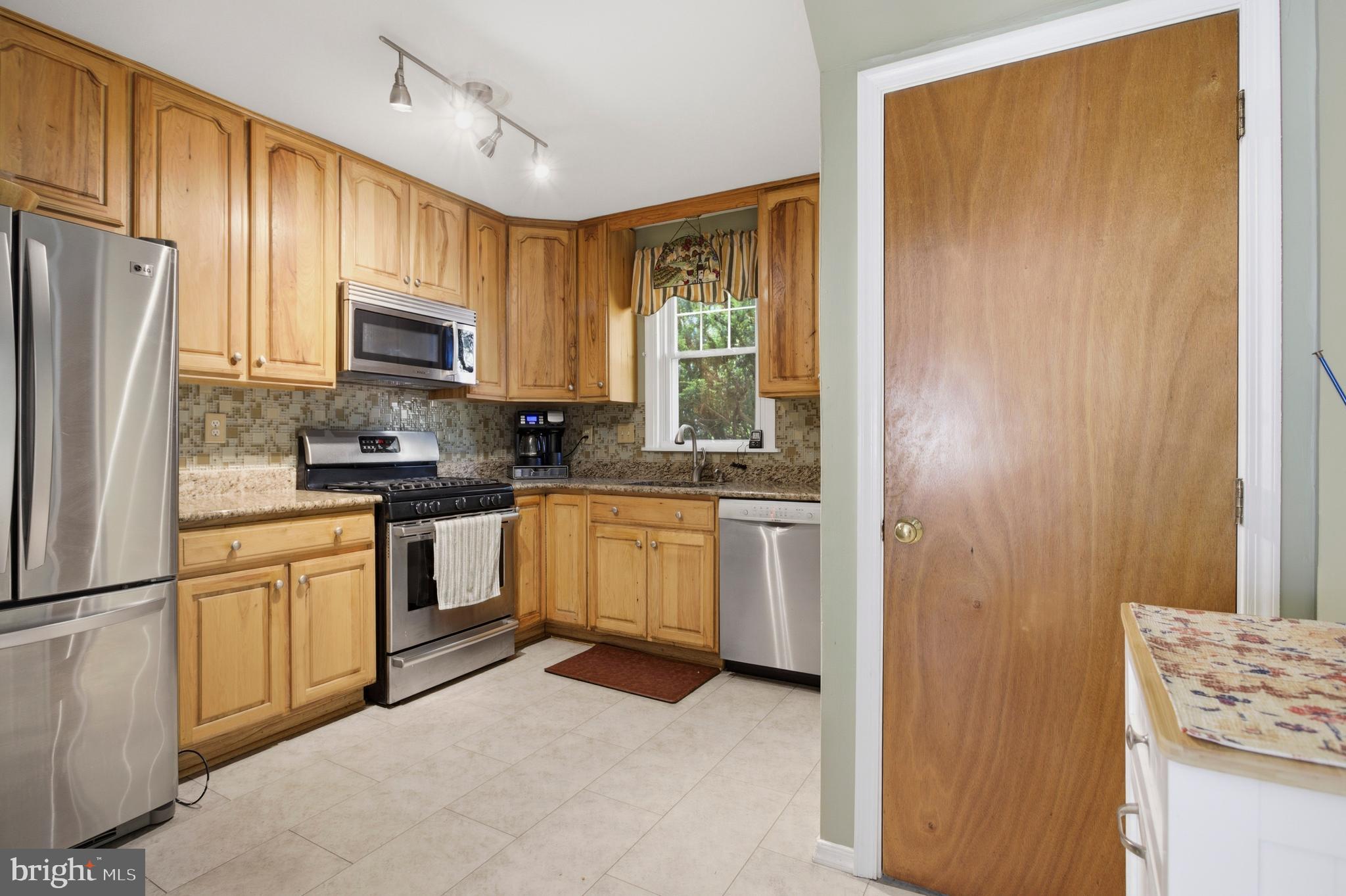 43 Lownes Lane Springfield, PA 19064 - Photo 13 of 32