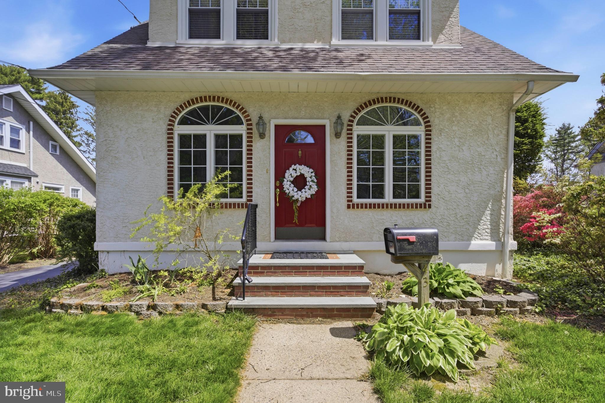 43 Lownes Lane Springfield, PA 19064 - Photo 3 of 32