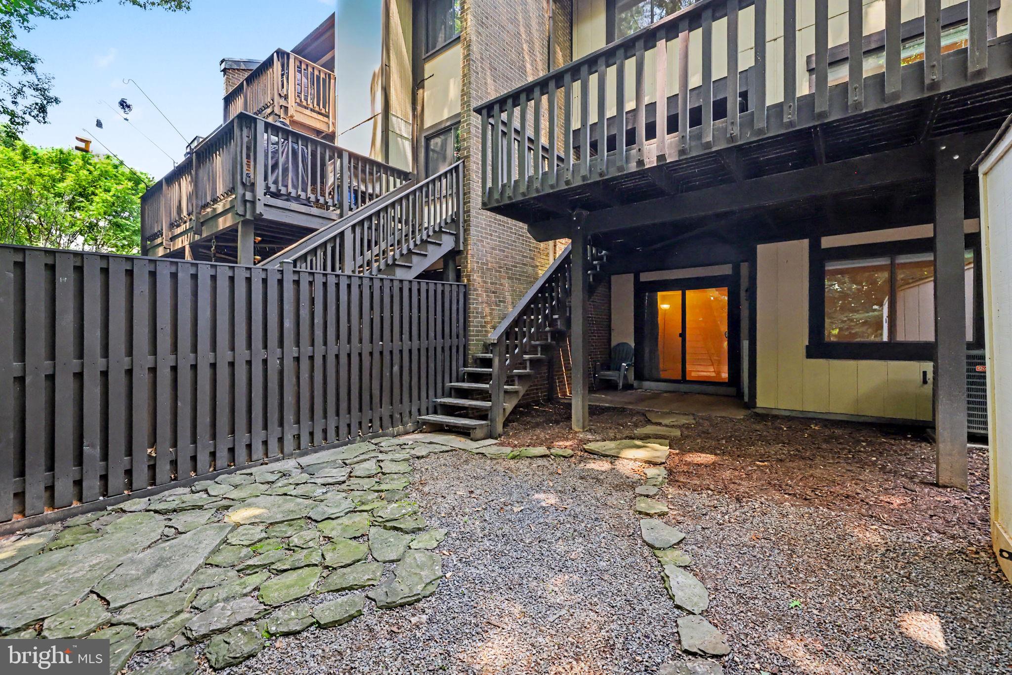 2105 Glencourse Lane Reston, VA 20191 - Photo 68 of 74