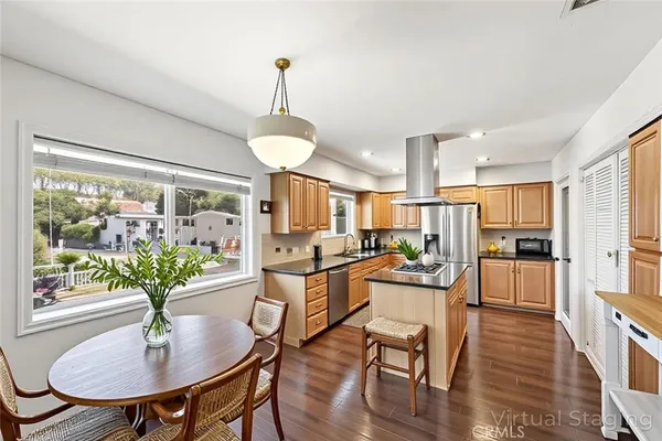 $3,295,000 | 202 Avenida Monterey, San Clemente, CA 92672