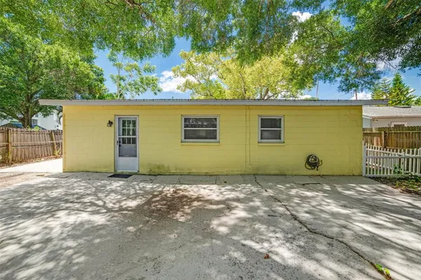 $3,300 | 4413 West Rogers Avenue, Tampa, FL 33611