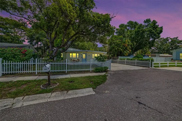 $3,300 | 4413 West Rogers Avenue, Tampa, FL 33611