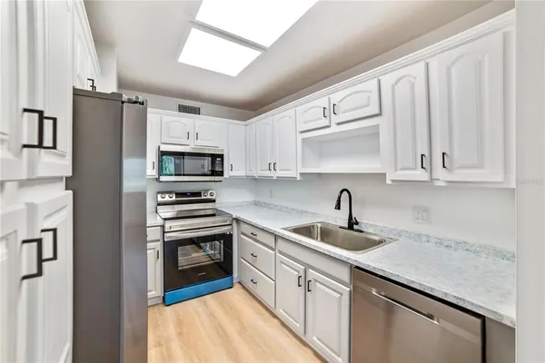 $3,300 | 4413 West Rogers Avenue, Tampa, FL 33611