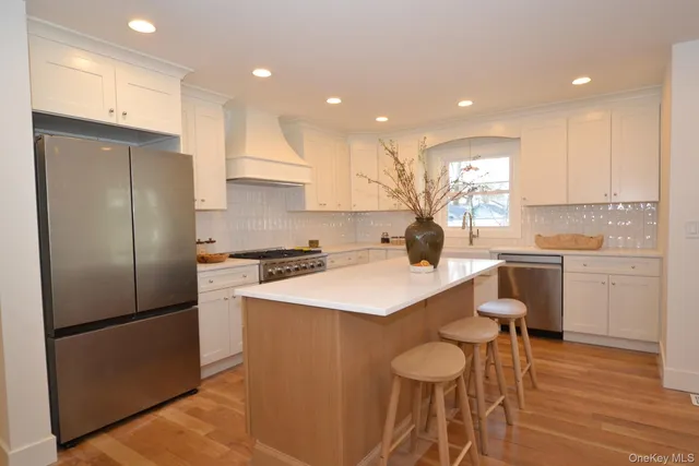 $1,049,000 | 188 Ralph Avenue, Babylon, NY 11702